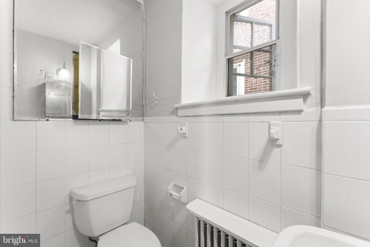 16 Windsor Ave Property Photo 21