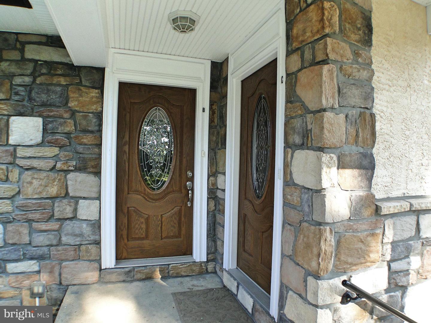 115 Morton Ave #1st Floor - Unit B Property Photo 2
