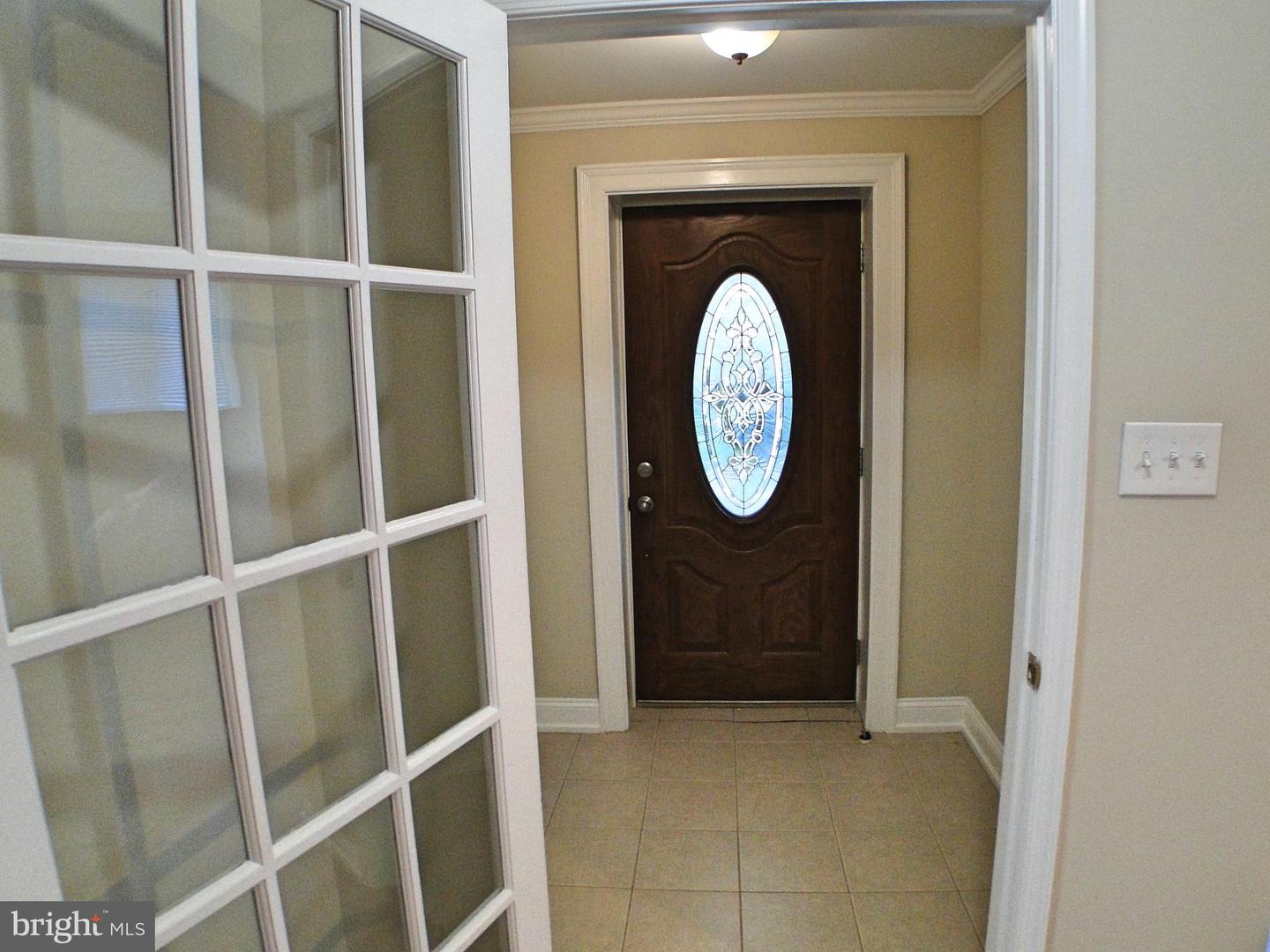115 Morton Ave #1st Floor - Unit B Property Photo 3