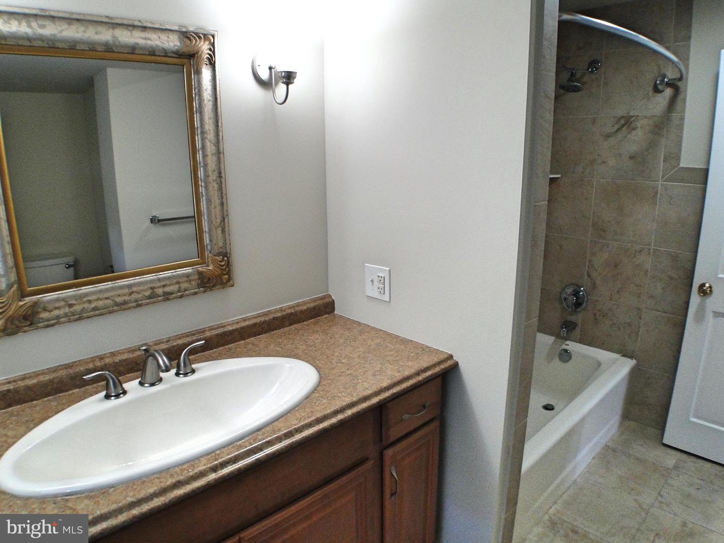 115 Morton Ave #1st Floor - Unit B Property Photo 14