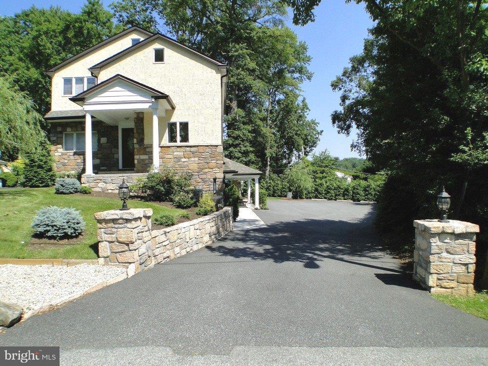 115 Morton Avenue #2nd Floor - Unit C Property Photo 2