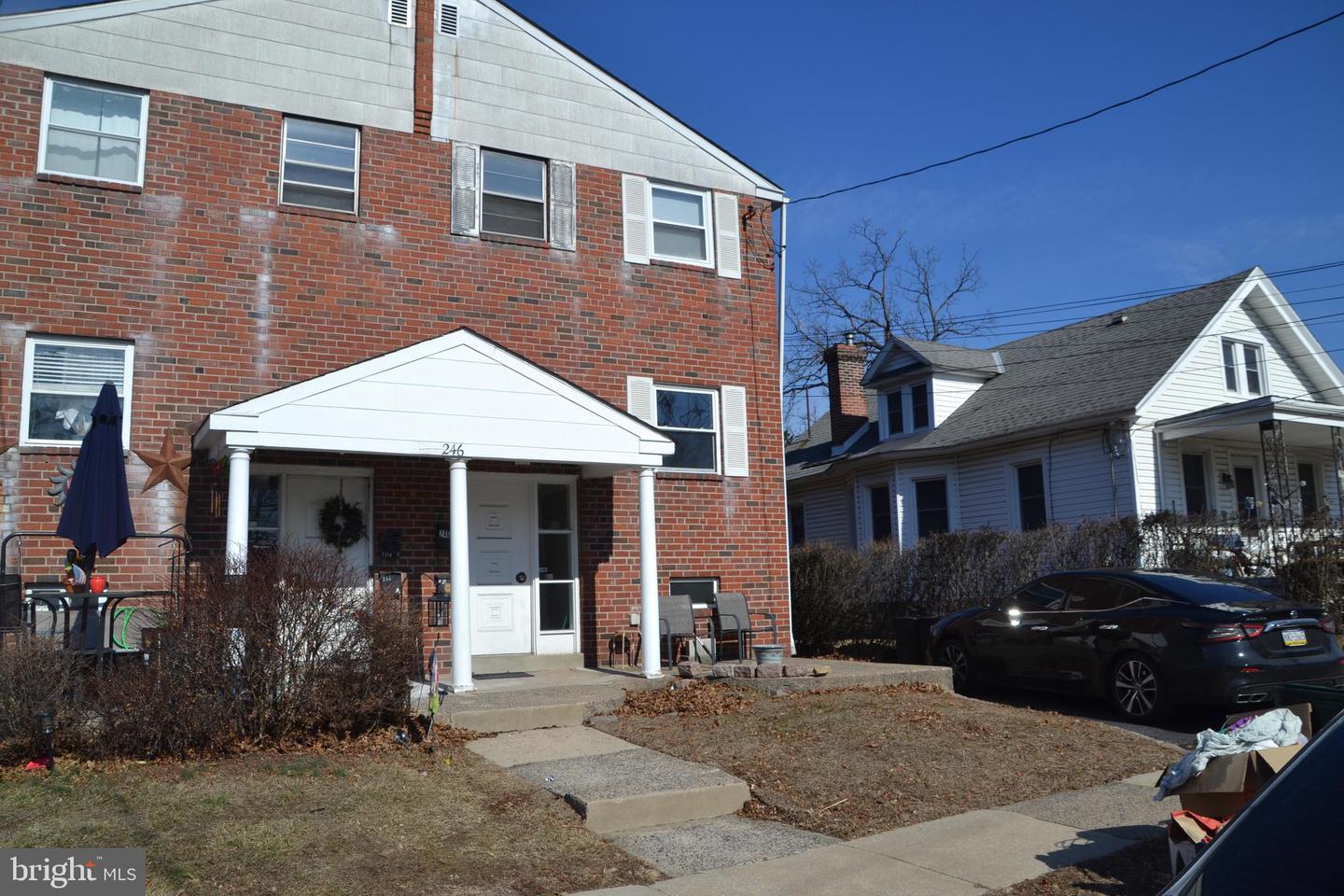 246 ARDMORE AVE Property Photo 1