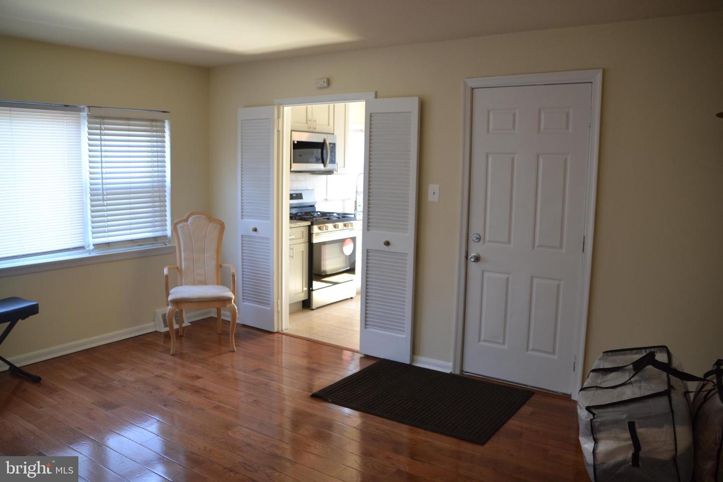 246 Ardmore Ave Property Photo 4