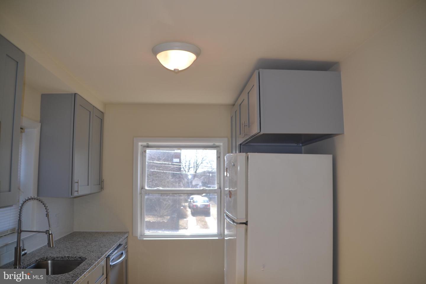 246 Ardmore Ave Property Photo 10