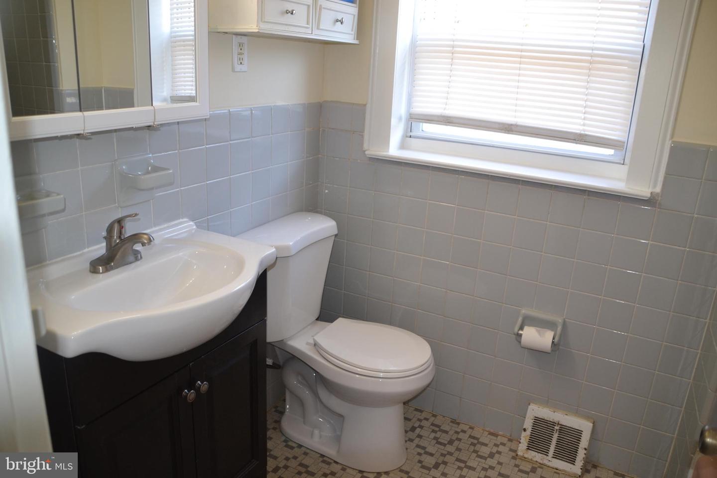 246 Ardmore Ave Property Photo 12