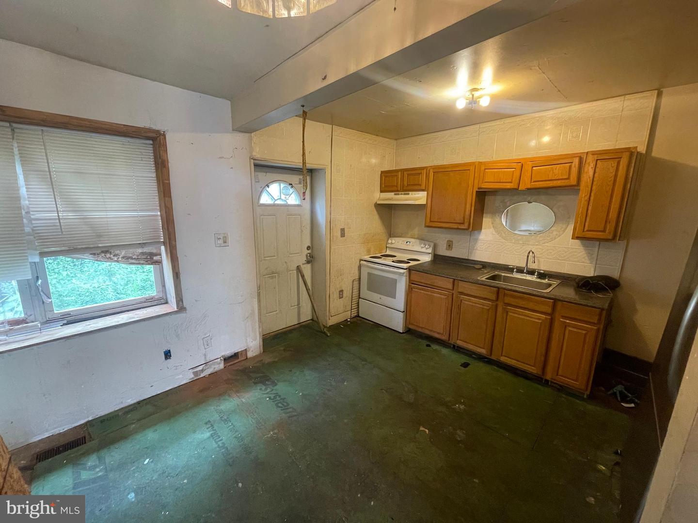 1037 Mcdowell Ave Property Photo 5
