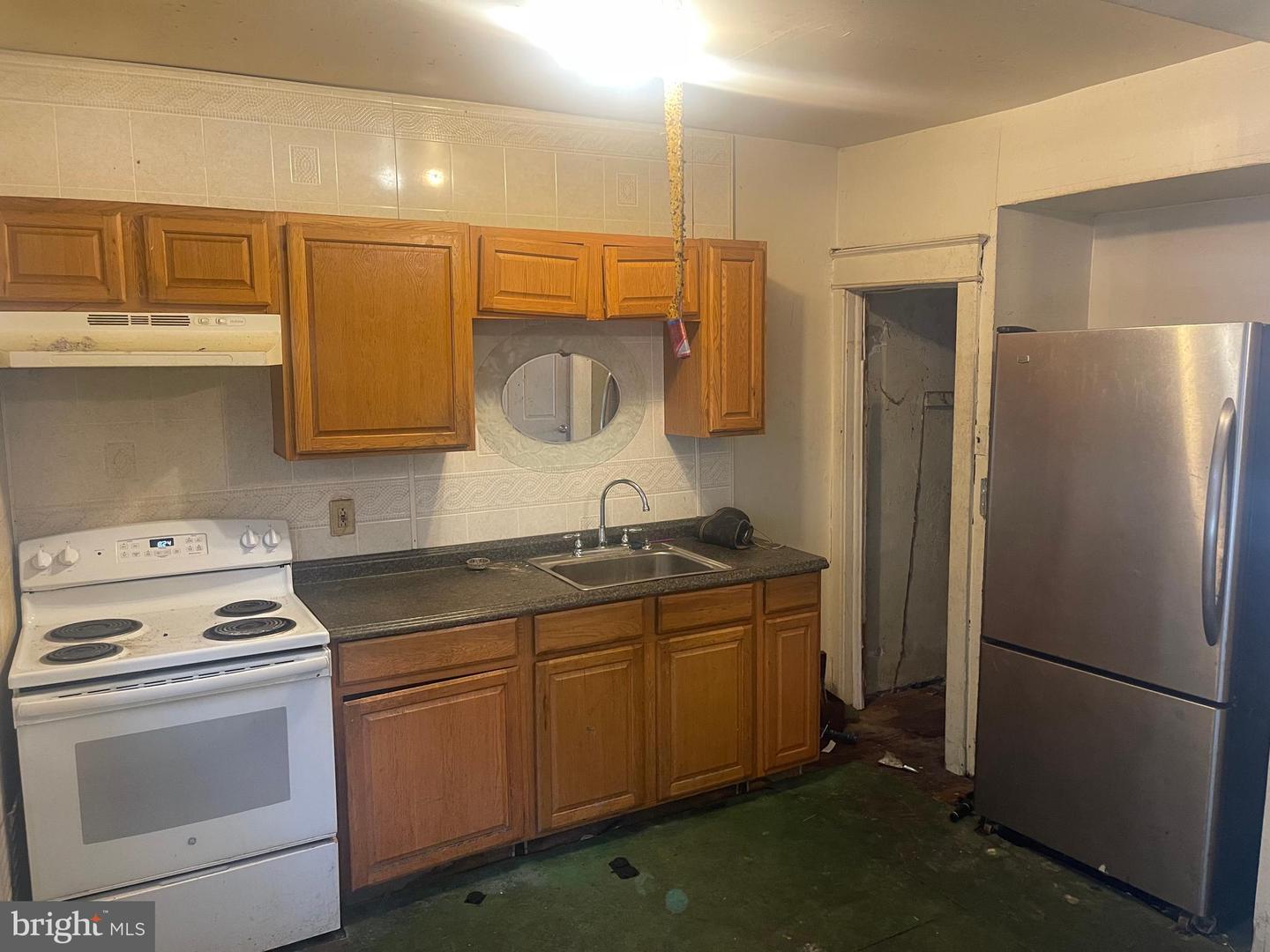 1037 Mcdowell Ave Property Photo 6