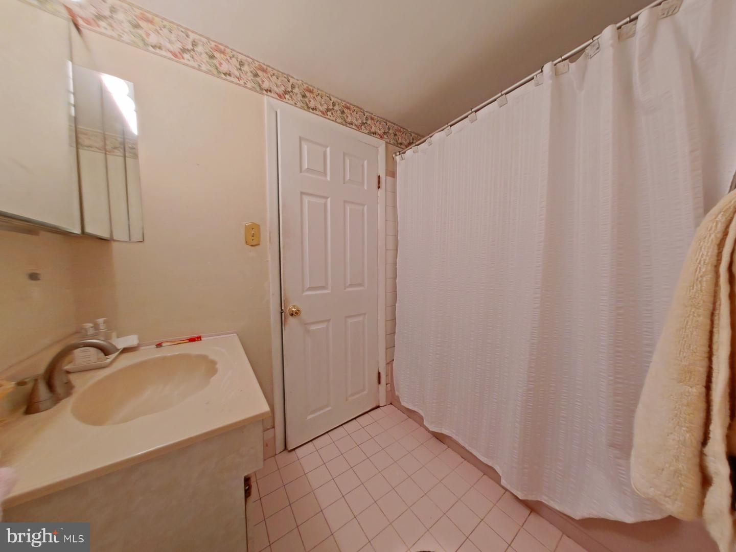 802 South Ave #c2 Property Photo 13