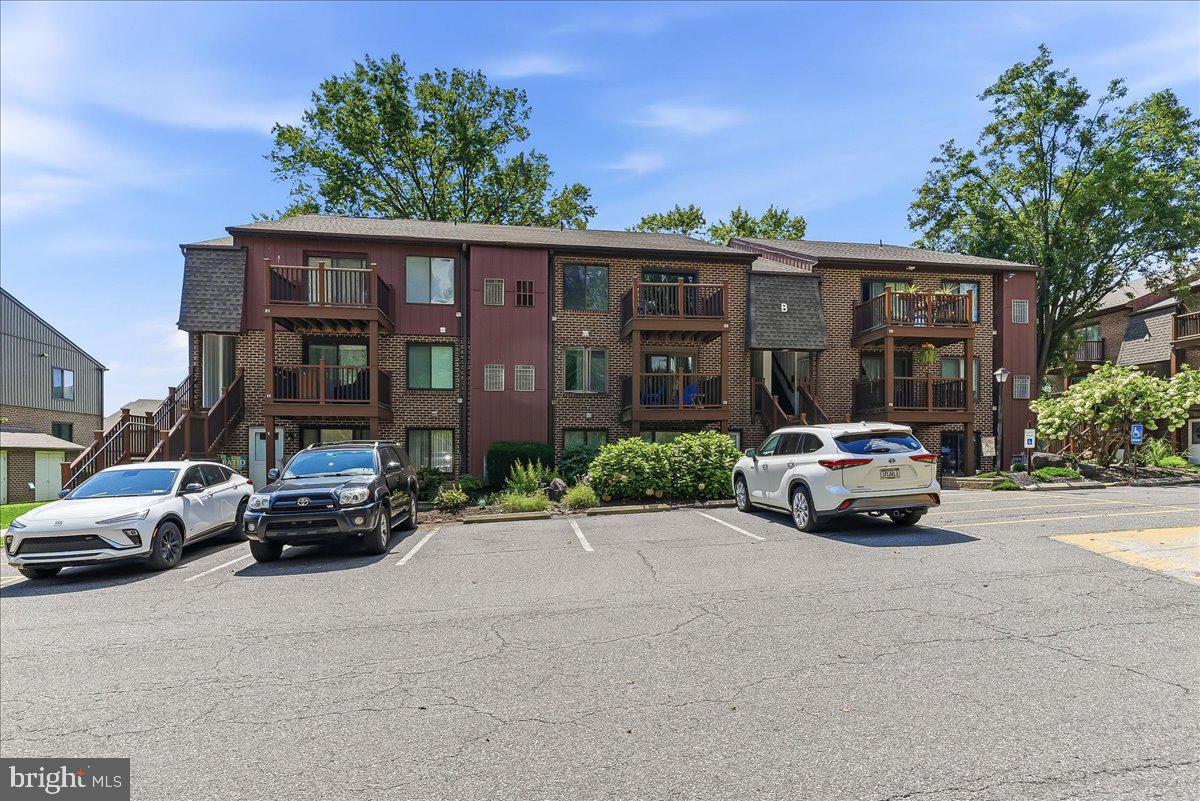 5200 HILLTOP DR #B-22 Property Photo 1
