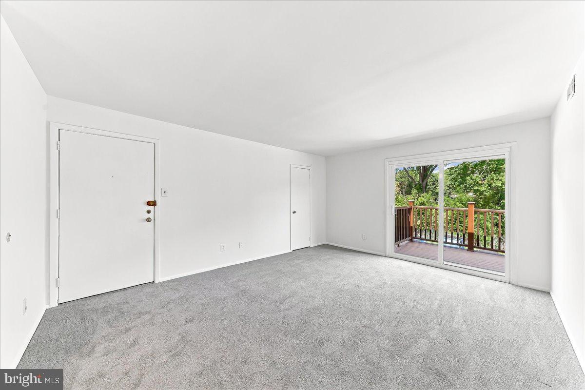 5200 Hilltop Dr #b-22 Property Photo 6