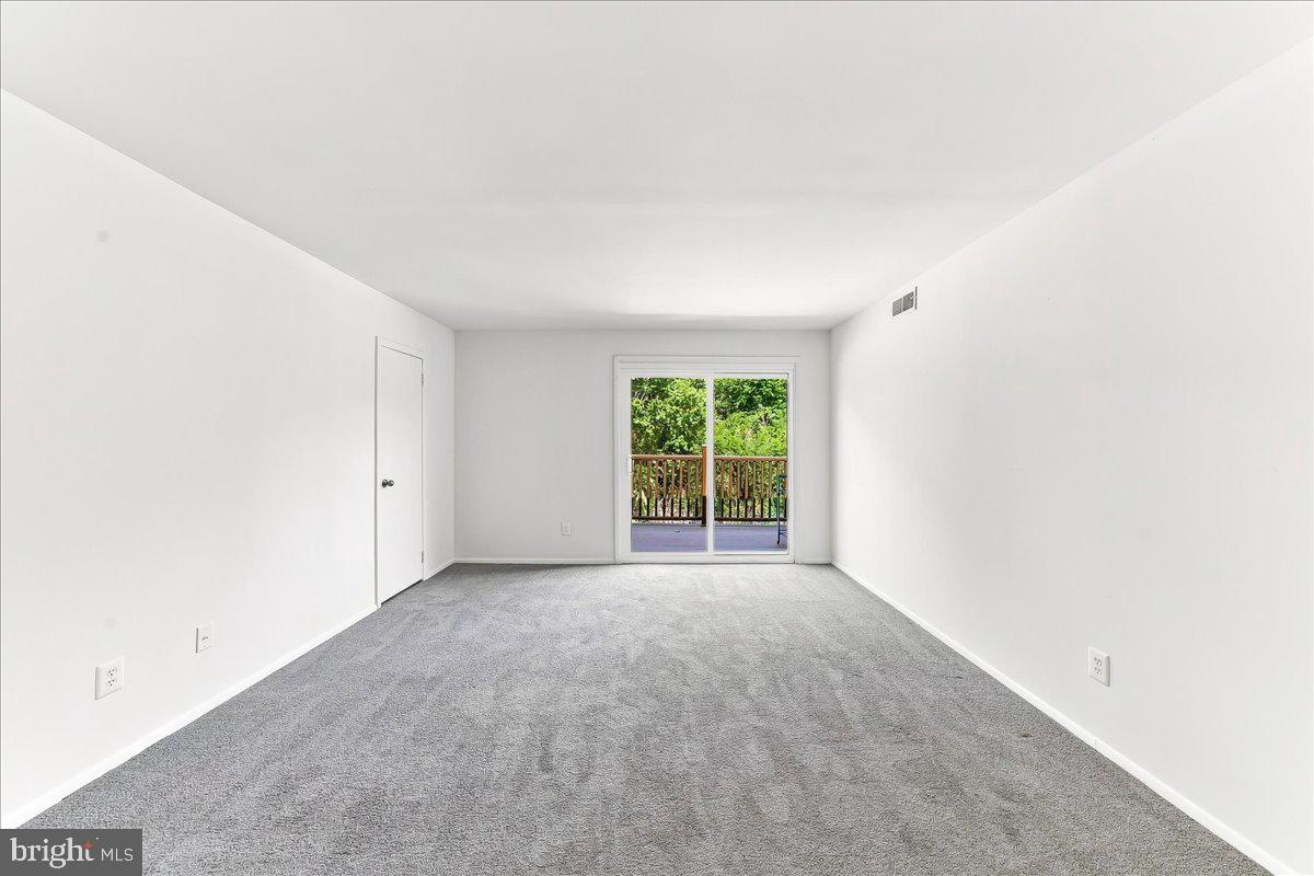 5200 Hilltop Dr #b-22 Property Photo 7