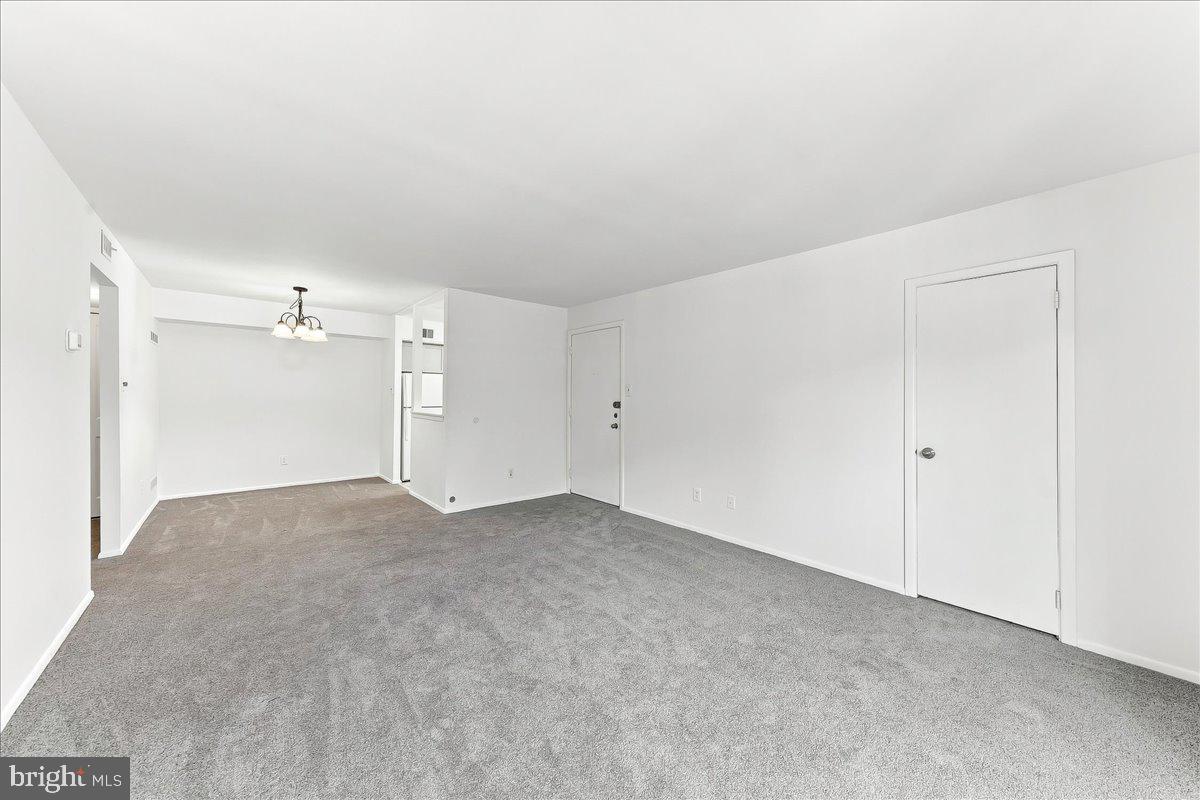 5200 Hilltop Dr #b-22 Property Photo 8