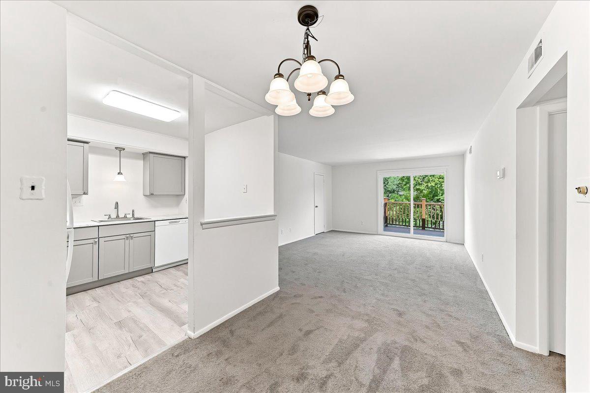 5200 Hilltop Dr #b-22 Property Photo 9