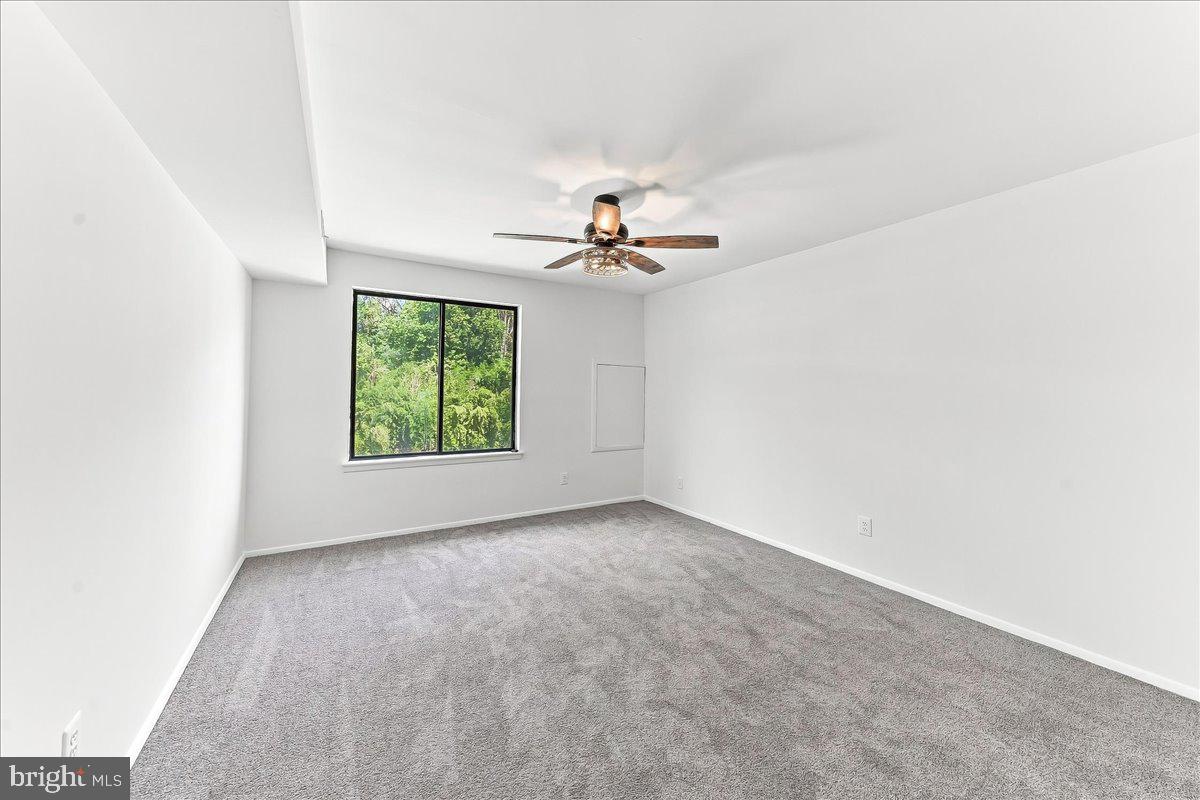 5200 Hilltop Dr #b-22 Property Photo 12