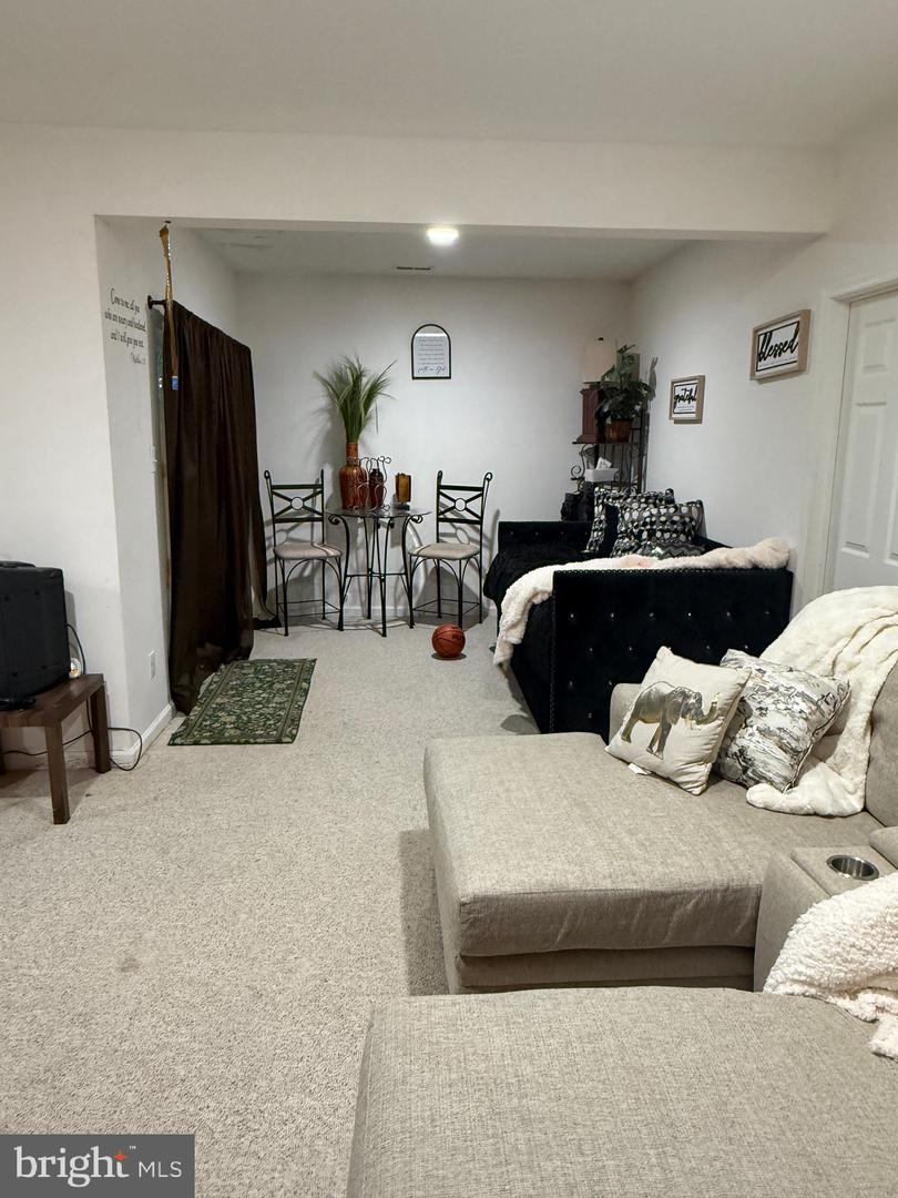 702 Carriage Cir Property Photo 44