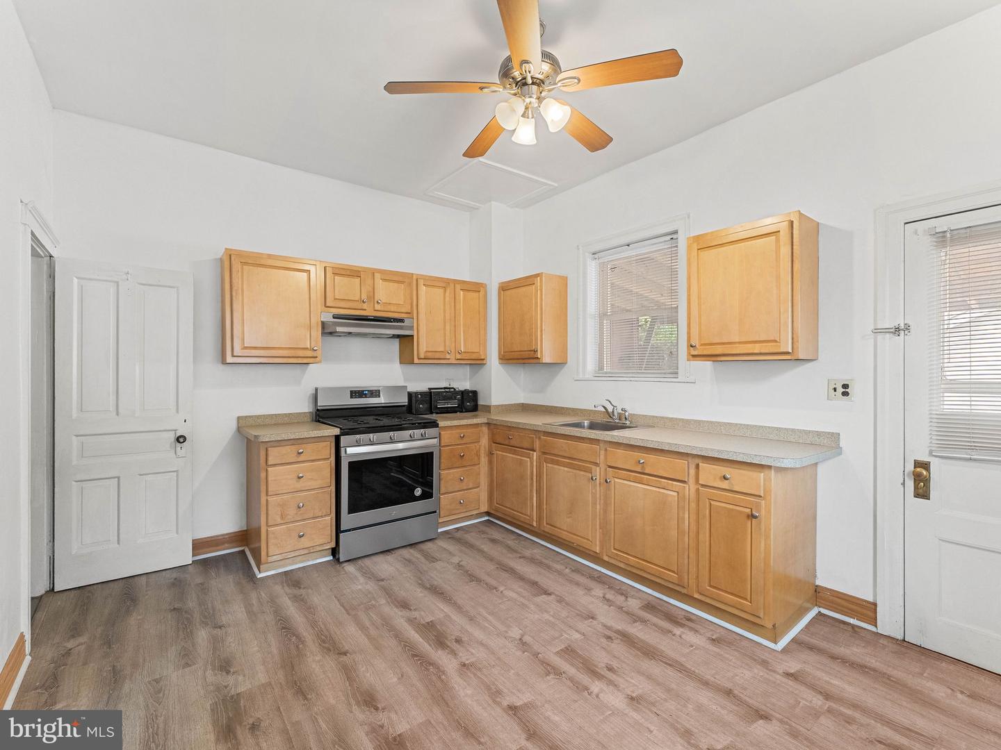 435 Bonsall Ave Property Photo 8