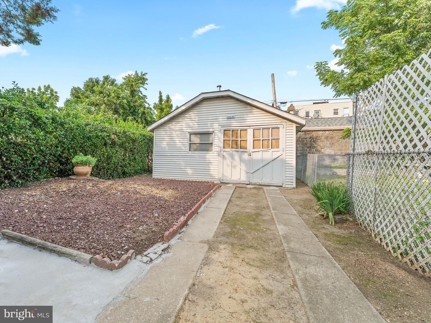 435 Bonsall Ave Property Photo 27
