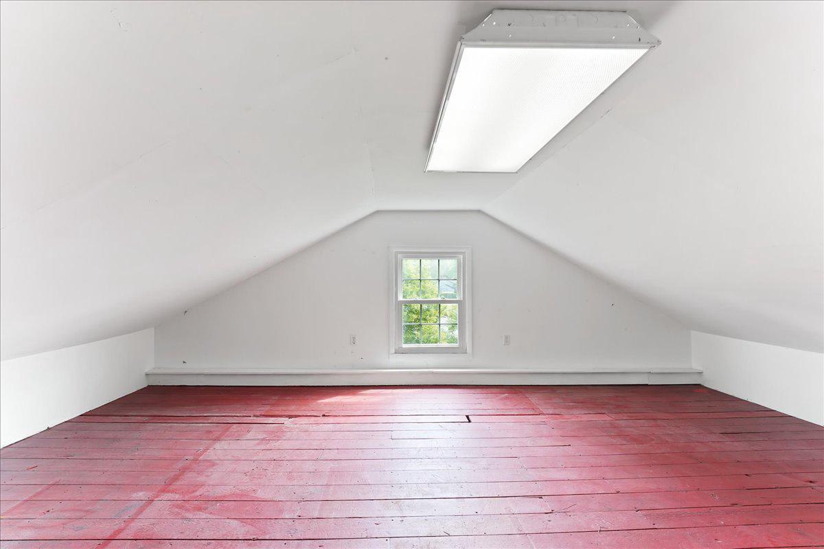 310 Cedar Ln Property Photo 22