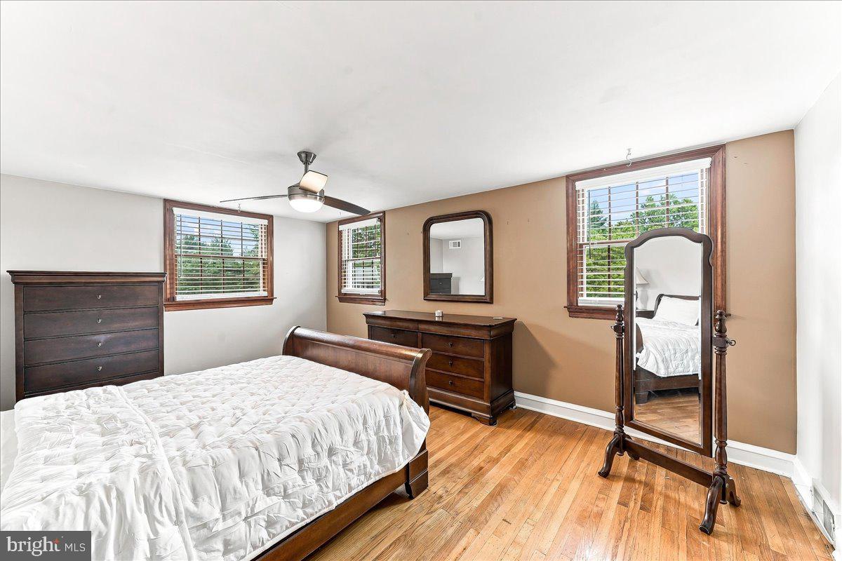 100 Governors Dr Property Photo 18