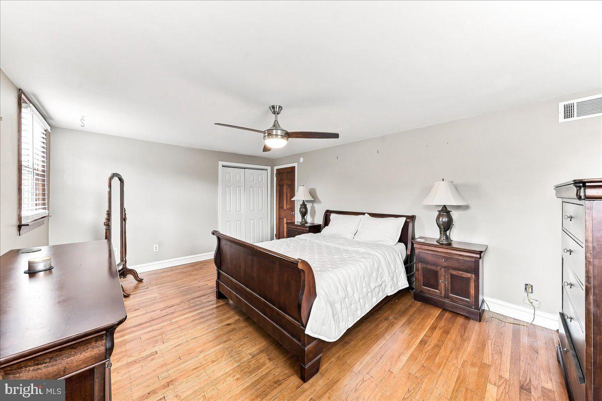 100 Governors Dr Property Photo 19