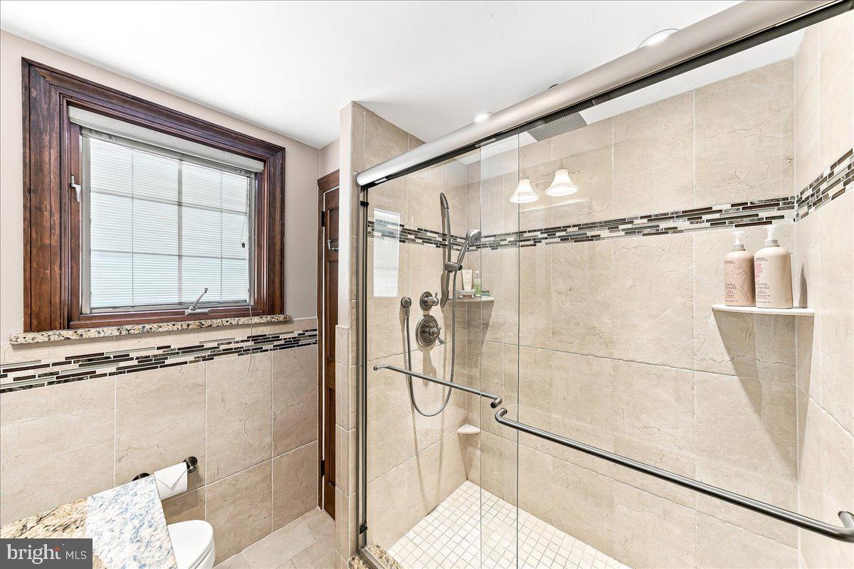 100 Governors Dr Property Photo 21