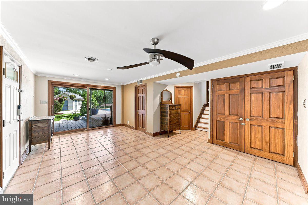 100 Governors Dr Property Photo 27