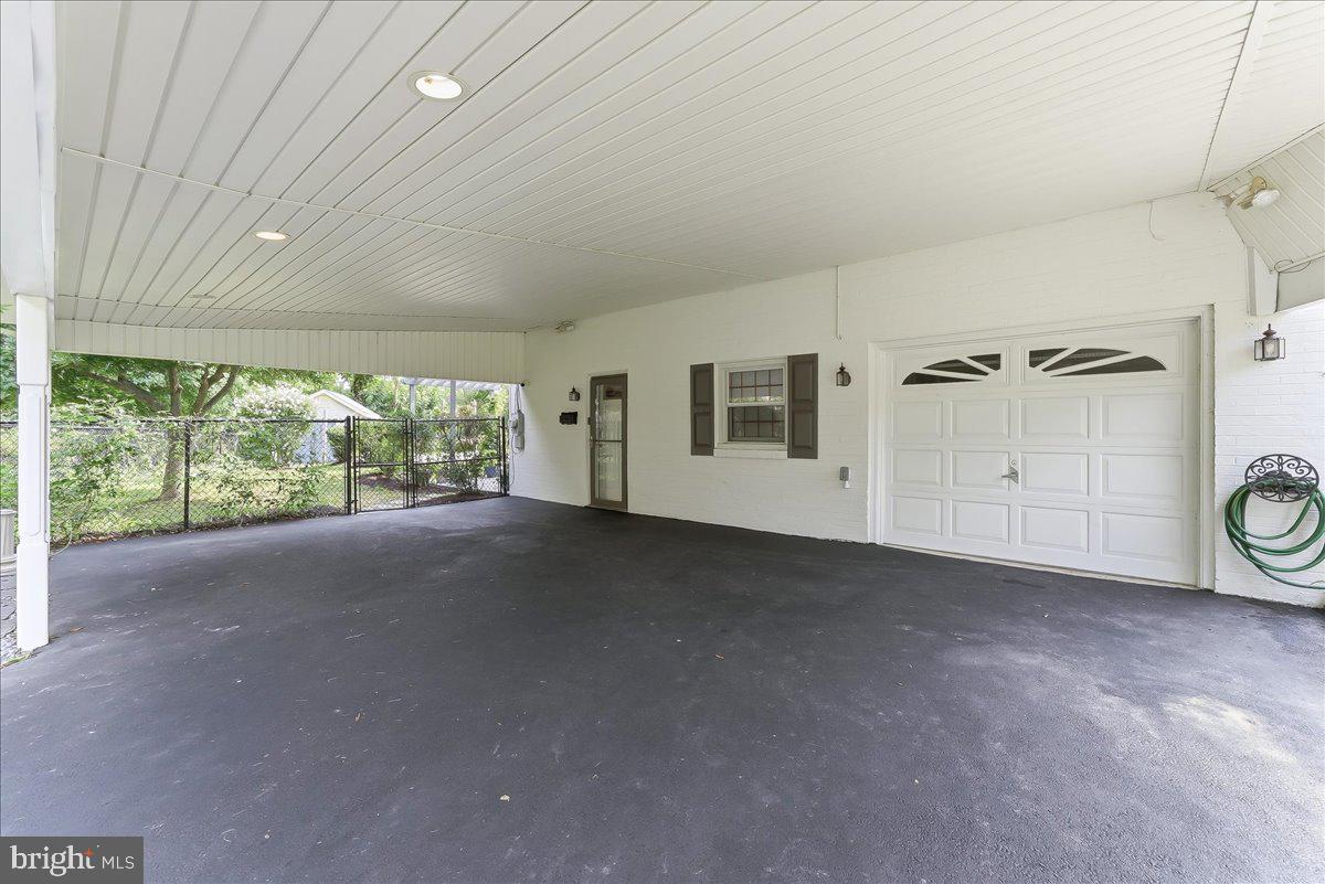 100 Governors Dr Property Photo 29