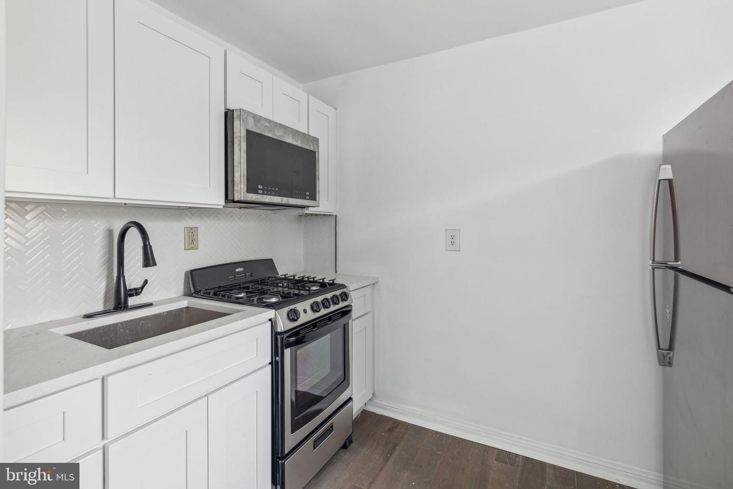 2307 HAVERFORD RD #C Property Photo 1
