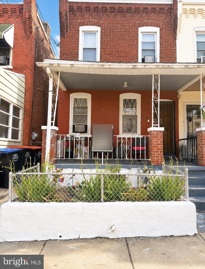 214 Ward St Property Photo 1