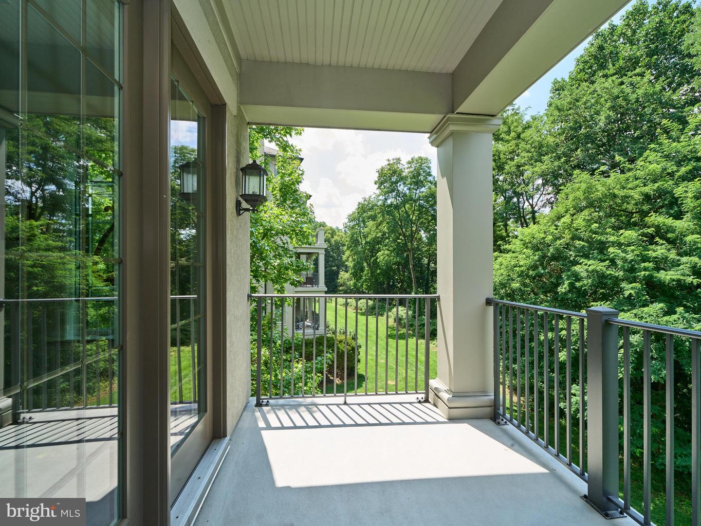4203 Parkview Drive Property Photo 6