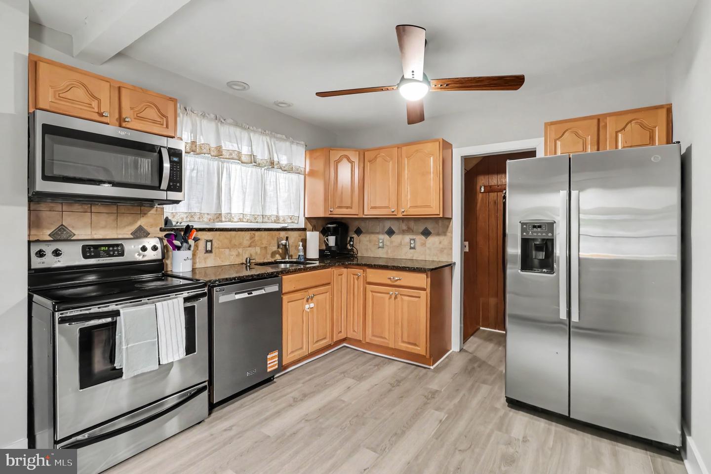 107 Urban Ave Property Photo 11