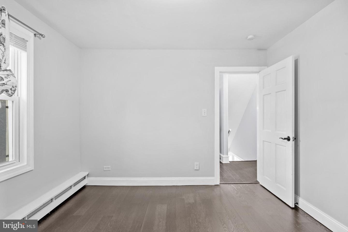 300 E Township Line Rd Property Photo 23