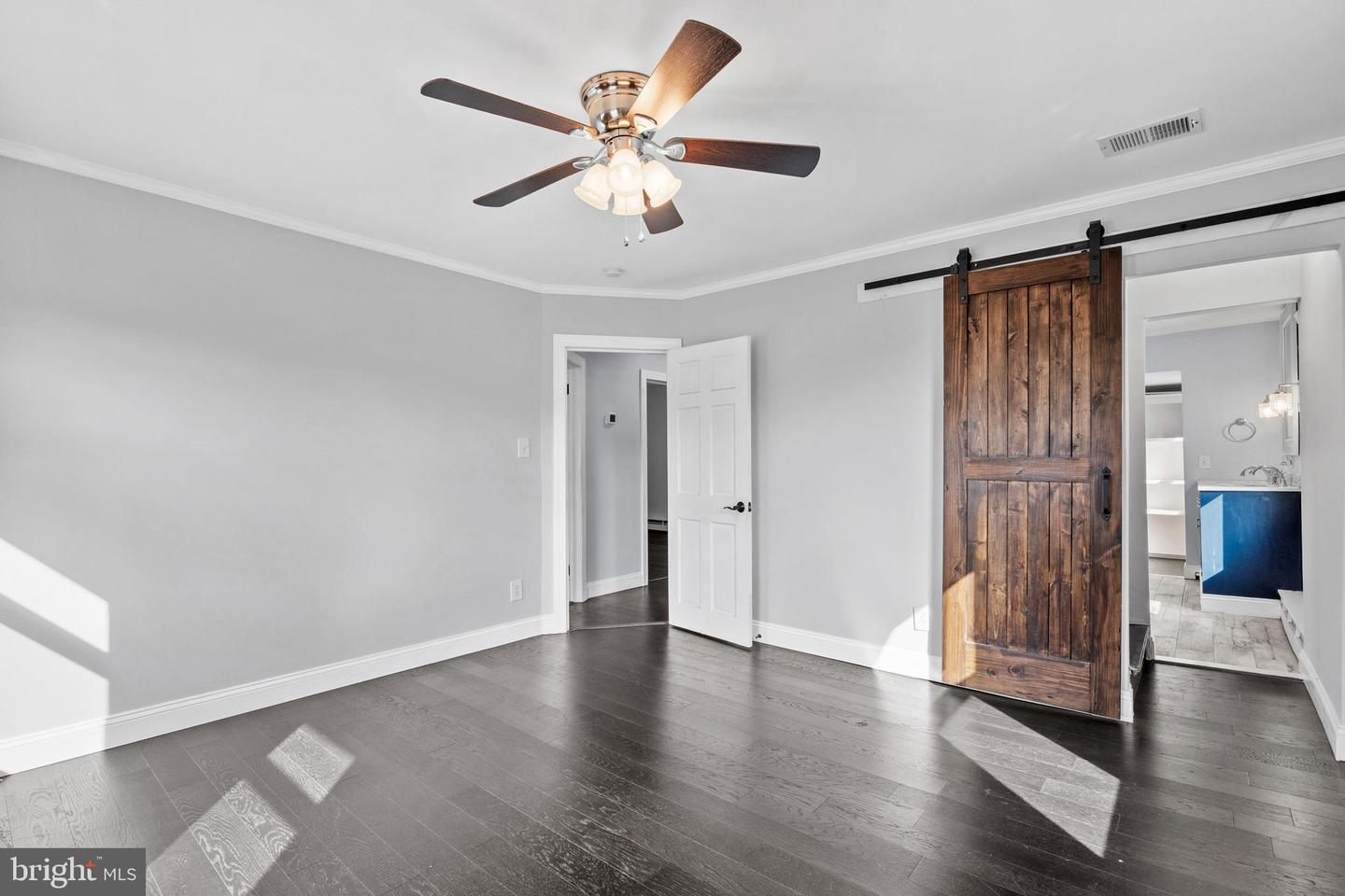 300 E Township Line Rd Property Photo 27