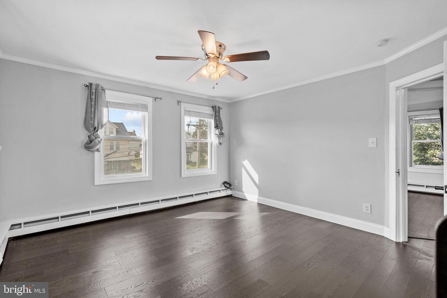 300 E Township Line Rd Property Photo 28