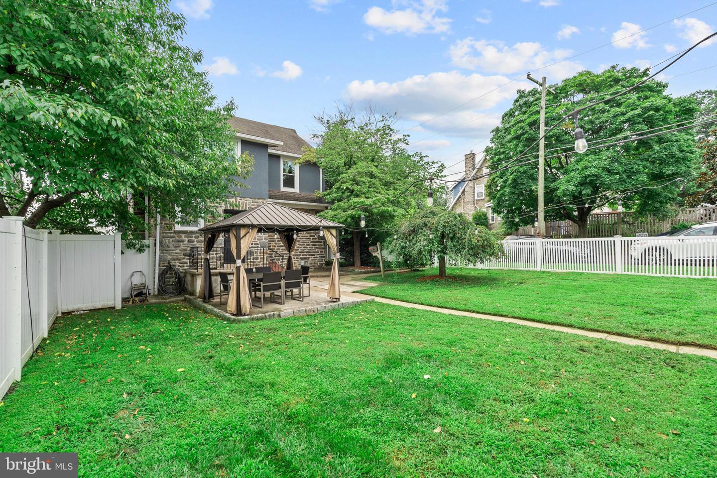 300 E Township Line Rd Property Photo 46