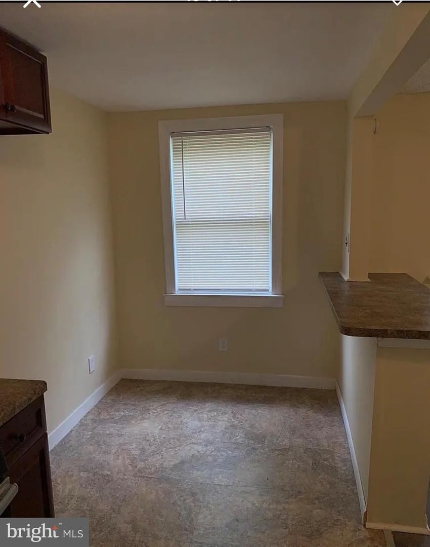 1119 Kenwood Rd Property Photo 7