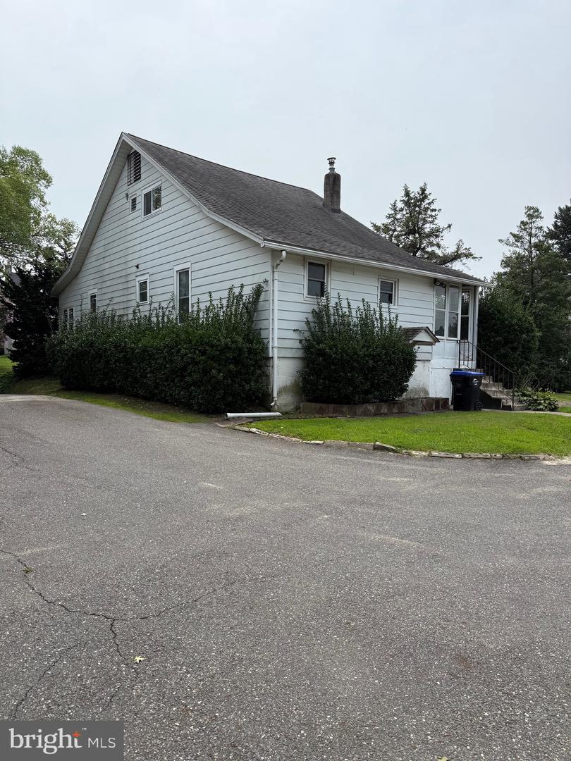 1016 Meetinghouse Rd Property Photo 6