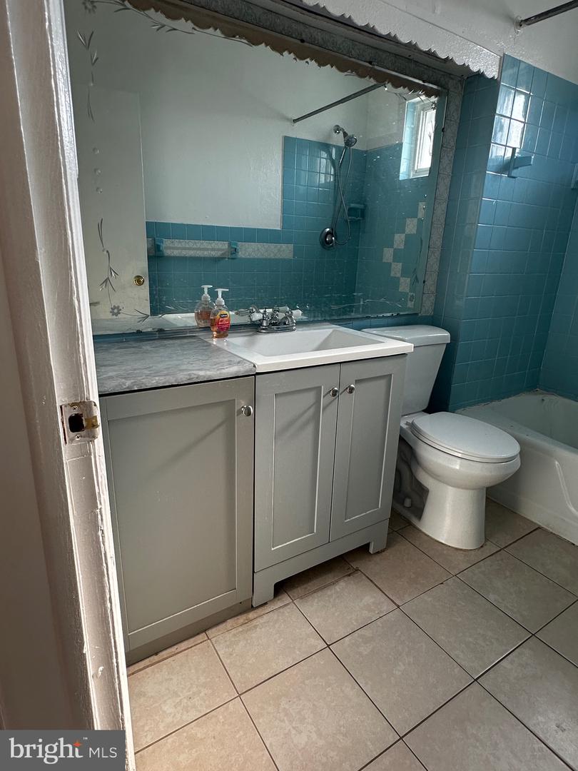 206 Saude Ave Property Photo 6