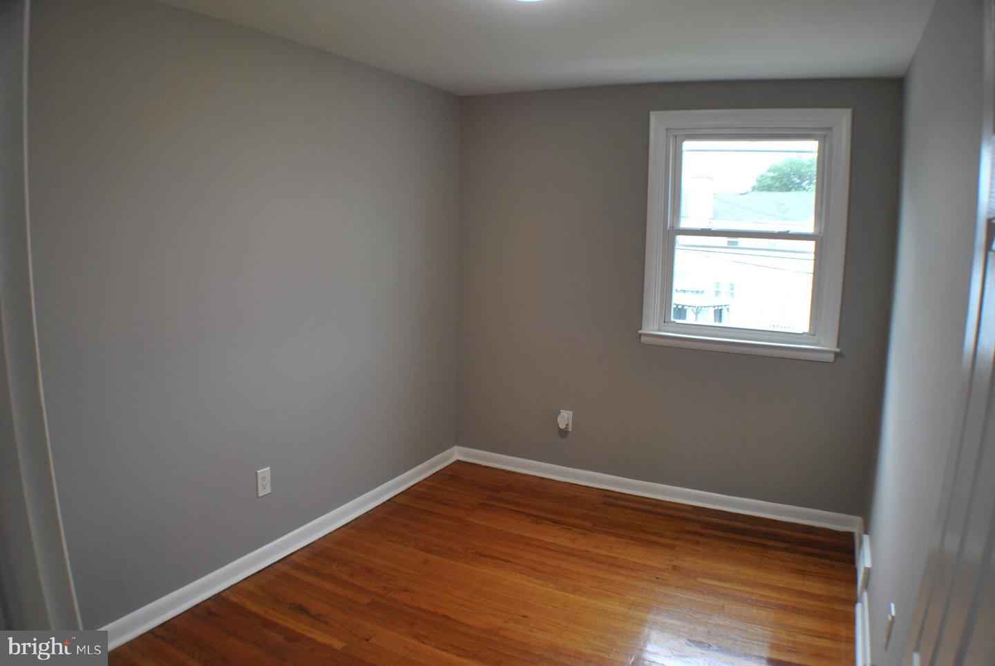 1313 Langley St Property Photo 15