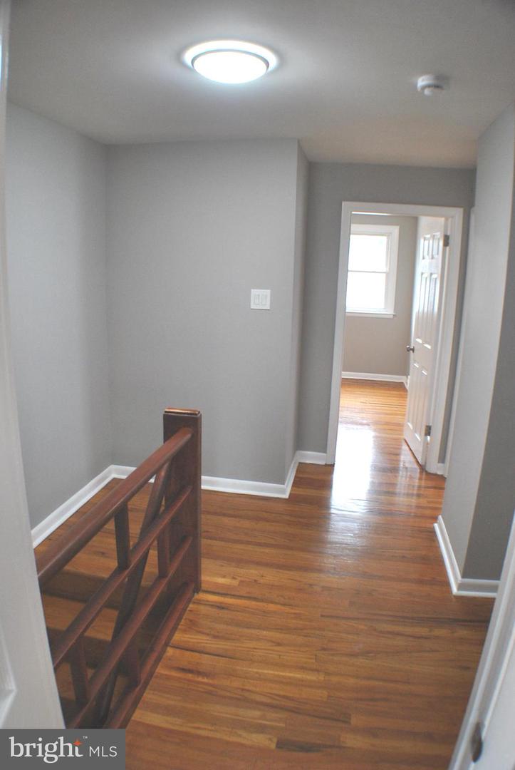 1313 Langley St Property Photo 20