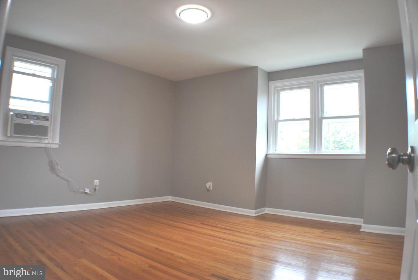 1313 Langley St Property Photo 21