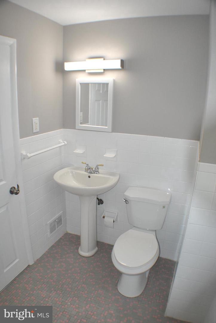 1313 Langley St Property Photo 25