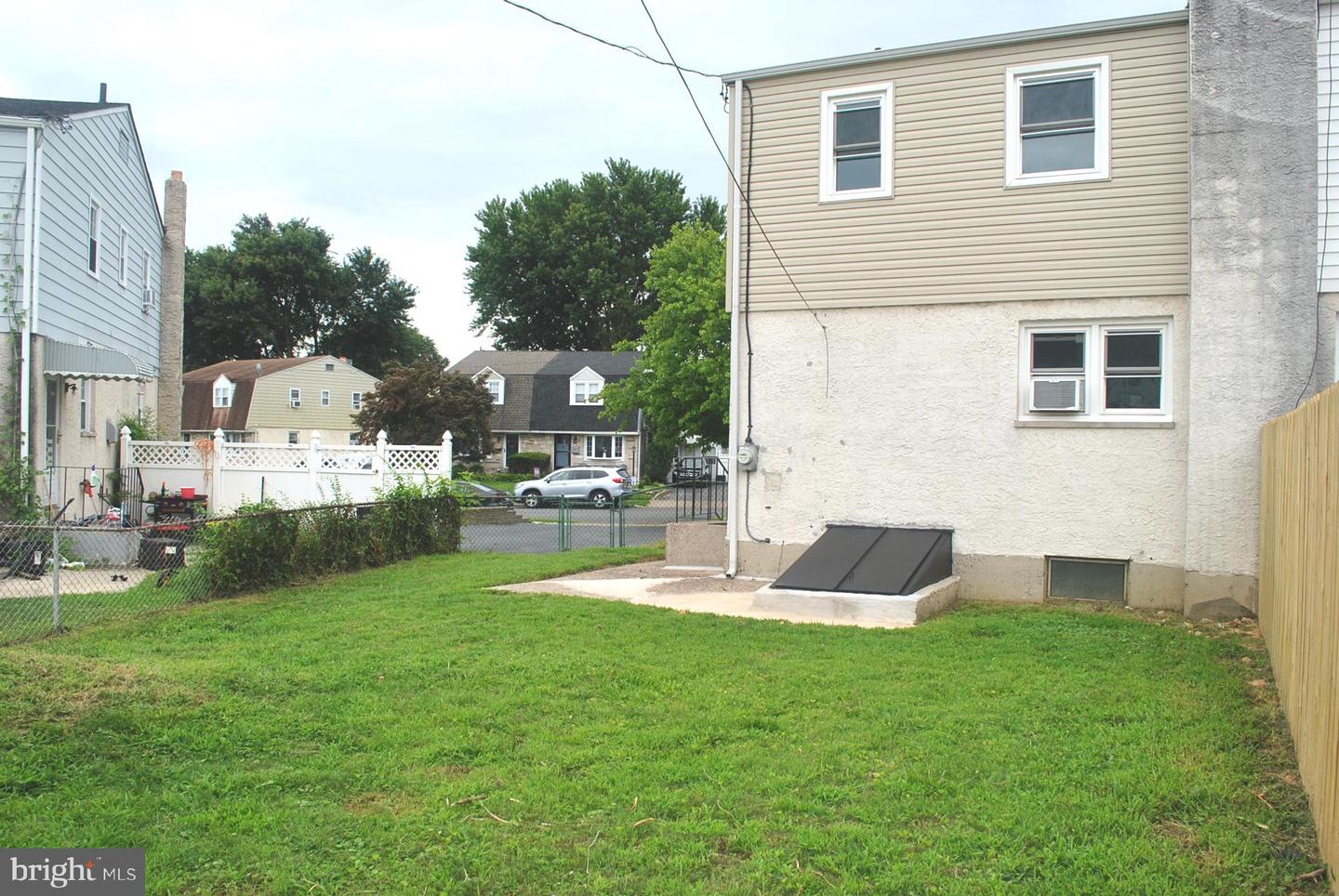 1313 Langley St Property Photo 34