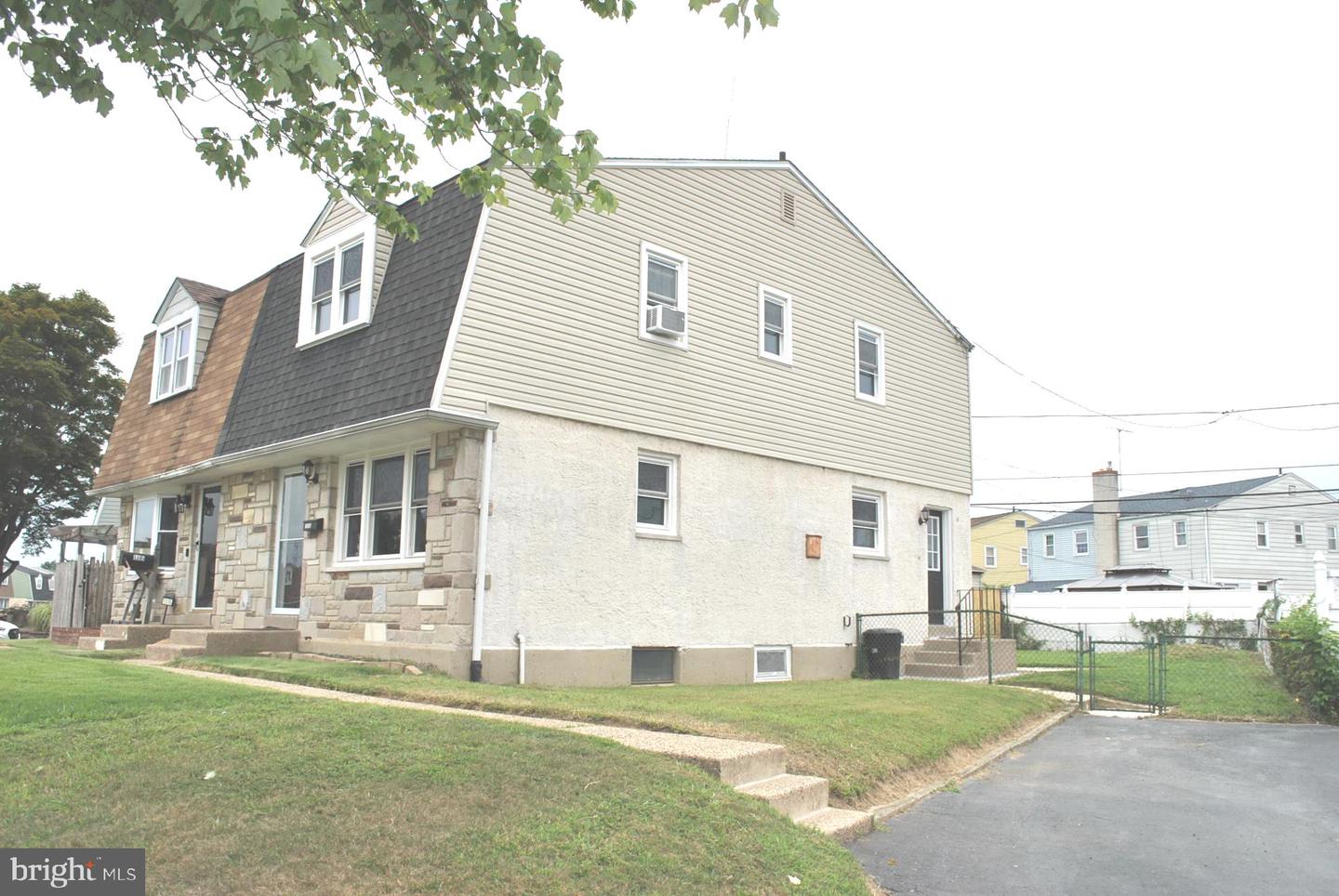 1313 Langley St Property Photo 38