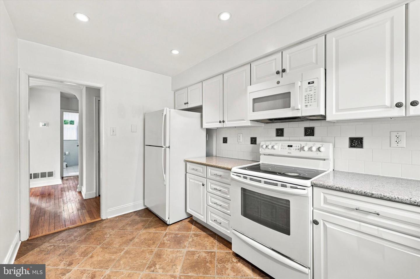 500 E Lancaster Ave #127a Property Photo 7