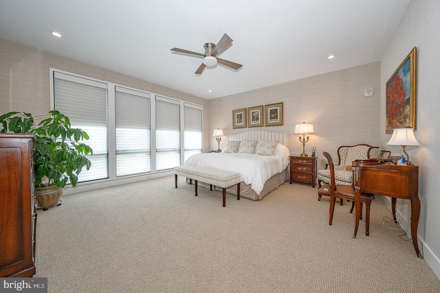 427 E Lancaster Ave #1301 Property Photo 22
