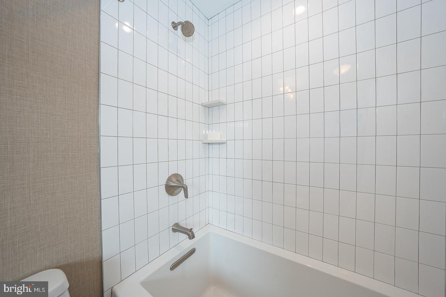 427 E Lancaster Ave #1301 Property Photo 33