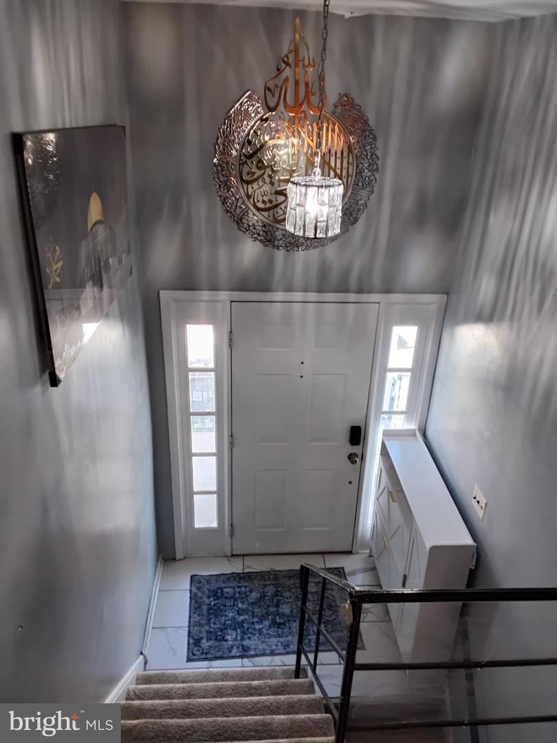 2123 Ravenwood Rd Property Photo 2