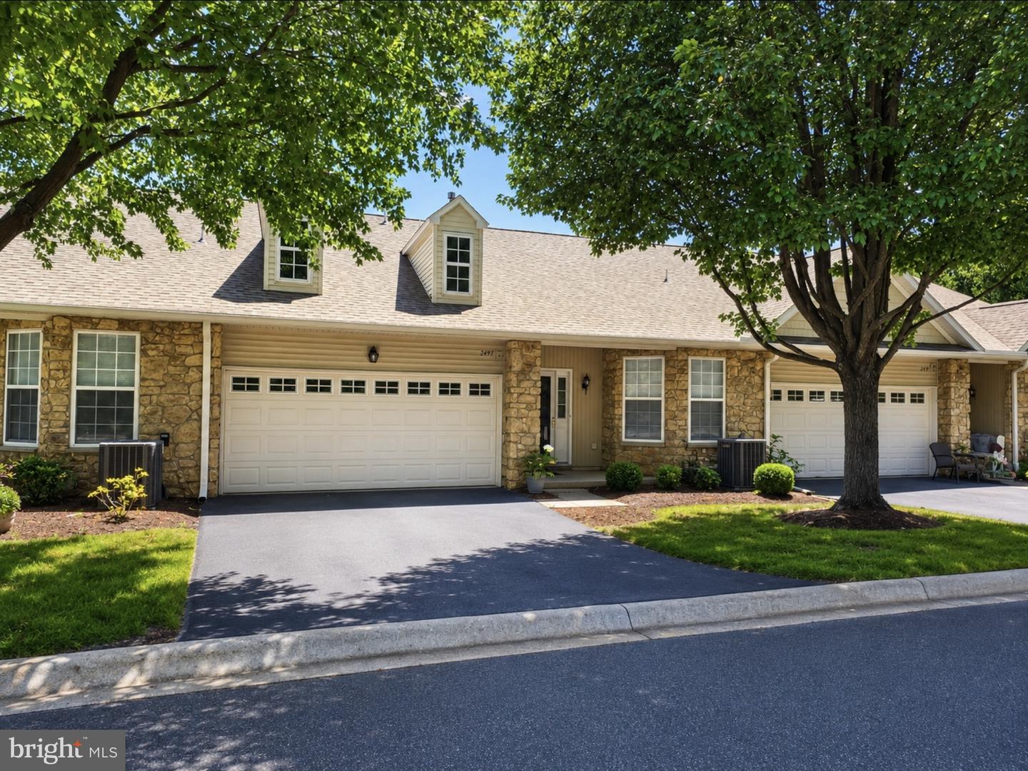 1497 COUNTRY CLUB DR
