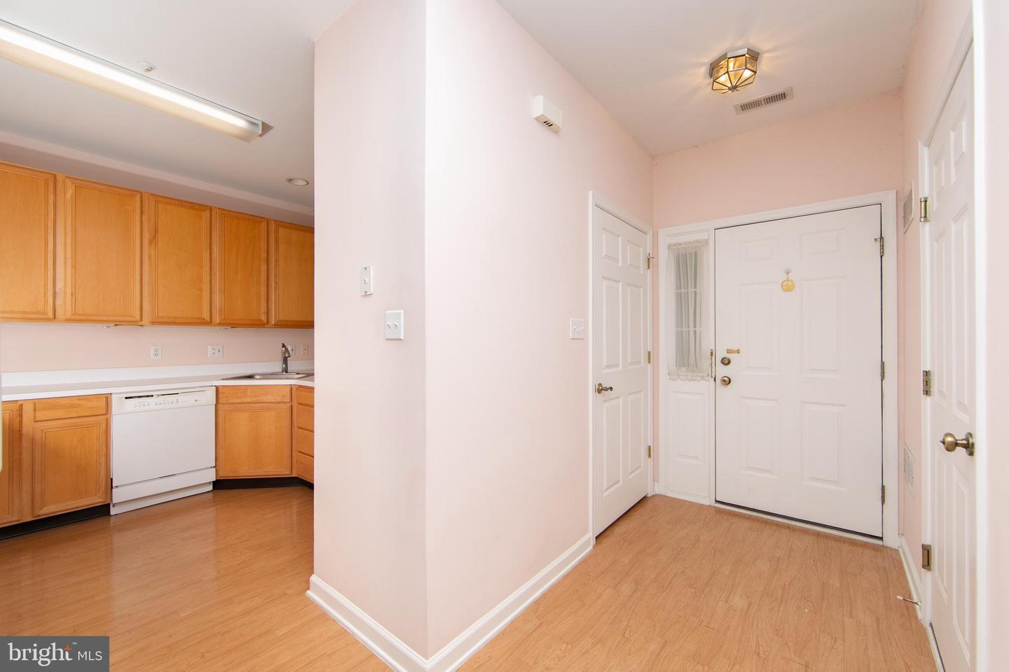 1497 Country Club Dr Property Photo 4